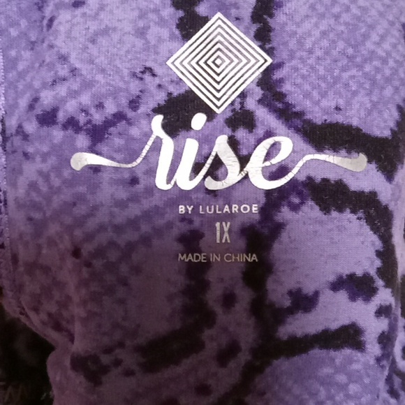 Lularoe sports bra - Picture 3 of 4